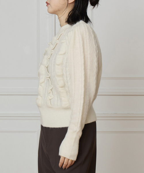 IENA LA BOUCLE(イエナラブークル)の「ALPACA MIXフリルプルオーバー(ニット/セーター・レディース・チャコールグレー/ホワイト・FREE)」の4枚目の写真
