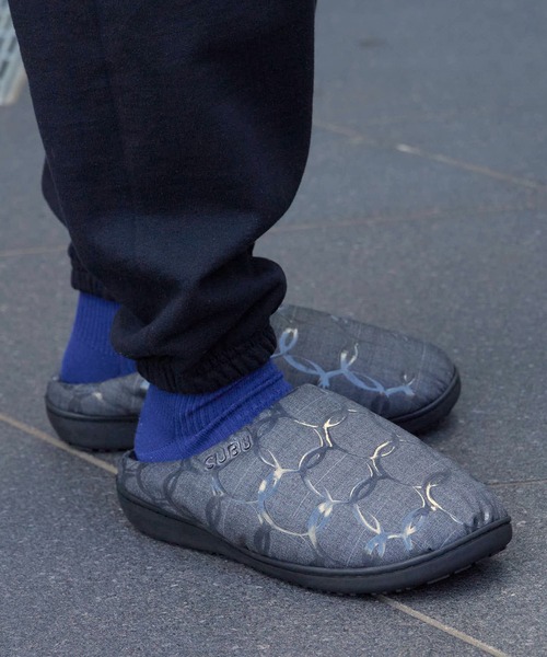 SUBU（スブ）の「SUBU/スブ DOTS FRANKEN スーツ生地 シルクプリント サンダル スリッポン（スリッポン・メンズ・ブラック/グレー/ネイビー・1/2/3）」の21枚目の写真