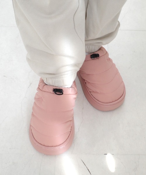 AmiAmi（アミアミ）の「【防寒・軽量】あったかモックシューズ 厚底ファースリッパ サボ/冬用サンダル/ペディンシューズ（その他シューズ・レディース・ピンク/ベージュ/アイボリー/ブラック・40-41/38-39/36-37）」の16枚目の写真