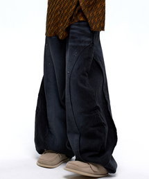 RSSC（アールエスエスシー）の「CURVED INCISION BALLOON DENIM PANTS - BLACK（デニムパンツ）」