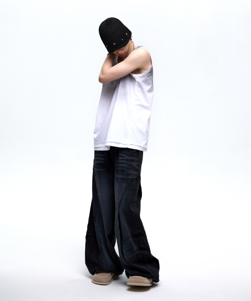 RSSC(アールエスエスシー)の「CURVED INCISION BALLOON DENIM PANTS - BLACK(デニムパンツ・レディース・その他・1/2)」の5枚目の写真
