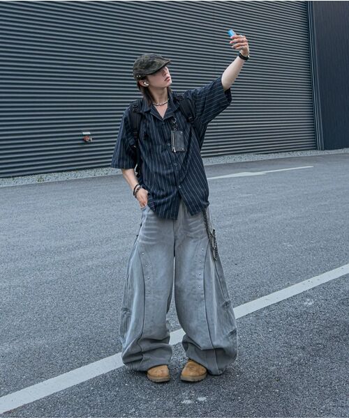 RSSC(アールエスエスシー)の「CURVED INCISION BALLOON DENIM PANTS - BLACK(デニムパンツ・レディース・その他・1/2)」の19枚目の写真