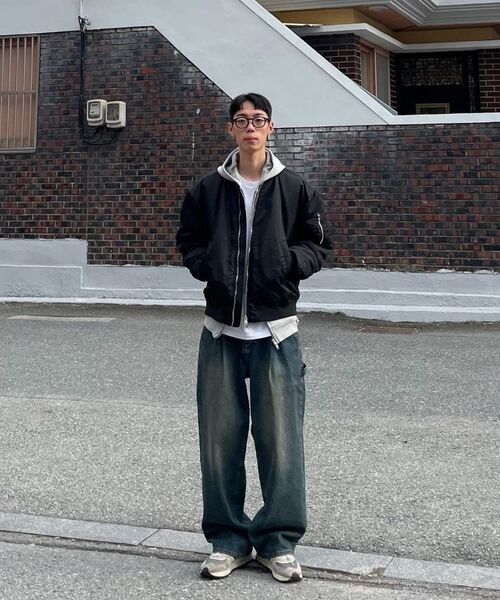 GAKKAI UNIONS(ガッカイユニオンズ)の「ワンタックハンマー ワイドデニムパンツ イエロー ブラック(デニムパンツ・レディース・その他・MEDIUM/LARGE/SMALL)」の3枚目の写真