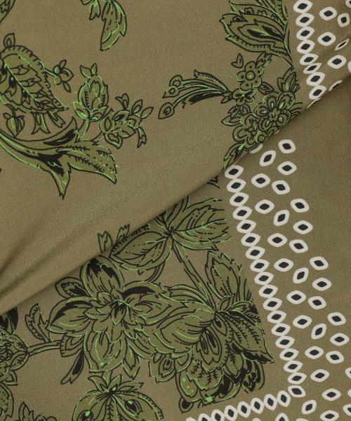 journal standard L'essage（ジャーナルスタンダードレサージュ）の「スカーフプリントボウタイワンピース（ワンピース・レディース・カーキ・FREE）」の11枚目の写真