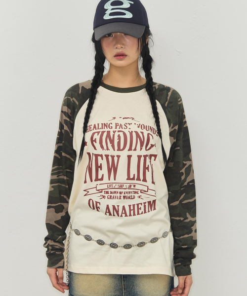 GRAVER（グレーバー）の「[ユニセックス]NEW LIFE カモ ラグラン ロングスリーブ Tシャツ_クリーム（Tシャツ/カットソー・レディース・アイボリー・MEDIUM/LARGE）」の2枚目の写真