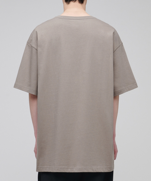 MUSINSA STANDARD（ムシンサスタンダード）の「オーバーサイズクルーネックTシャツ[ダスティベージュ]（Tシャツ/カットソー・メンズ・その他・MEDIUM）」の2枚目の写真