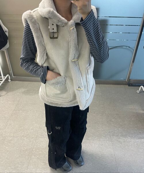 THE GREEN LAB（ザグリーンラボ）の「FAUX ムートンベスト [ブラック]（ムートンコート・レディース・その他・FREE）」の12枚目の写真