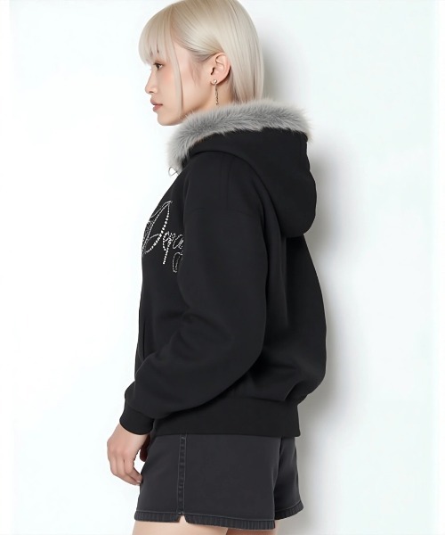 .KOM(ドットコム)の「A'GEM/9 × .kom 『.kom/ドットケーオーエム』ラインストーンジップアップパーカー(パーカー・レディース・ブラック・FREE)」の8枚目の写真