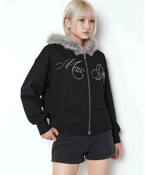 .KOM(ドットコム)の「A'GEM/9 × .kom 『.kom/ドットケーオーエム』ラインストーンジップアップパーカー(パーカー・レディース・ブラック・FREE)」の6枚目の写真