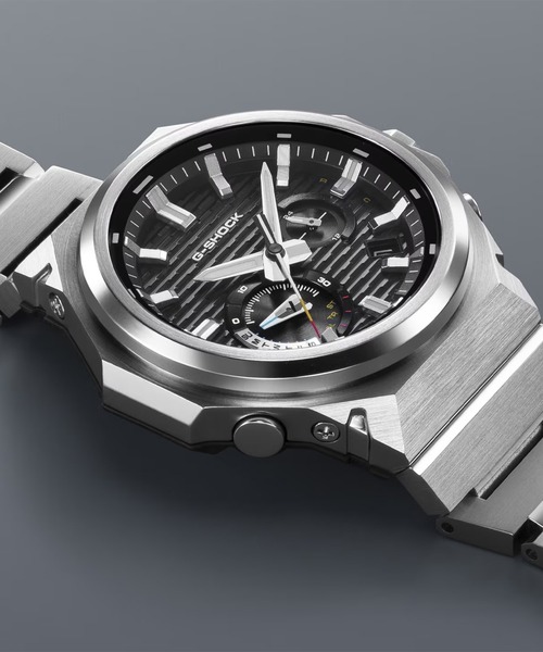 G-SHOCK（ジーショック）の「G-SHOCK/ジーショック 腕時計 G-STEEL GST-B1000D-1AJF（アナログ腕時計・メンズ・シルバー・FREE）」の11枚目の写真