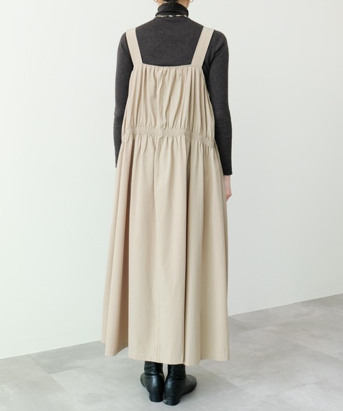 DOLLUPOOPS（ドールアップウップス）の「ギャザーフロントジップジャンパースカート（ジャンパースカート・レディース・ブラック/ライトベージュ・FREE）」の11枚目の写真