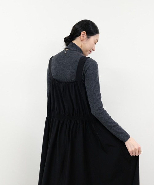 DOLLUPOOPS（ドールアップウップス）の「ギャザーフロントジップジャンパースカート（ジャンパースカート・レディース・ブラック/ライトベージュ・FREE）」の6枚目の写真
