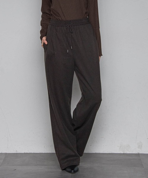 MAYSON GREY（メイソングレイ）の「【楽・美・軽】イージーワイドパンツ≪手洗い可能≫（その他パンツ・レディース・オフホワイト/グレー系その他/ブラウン・M）」の3枚目の写真