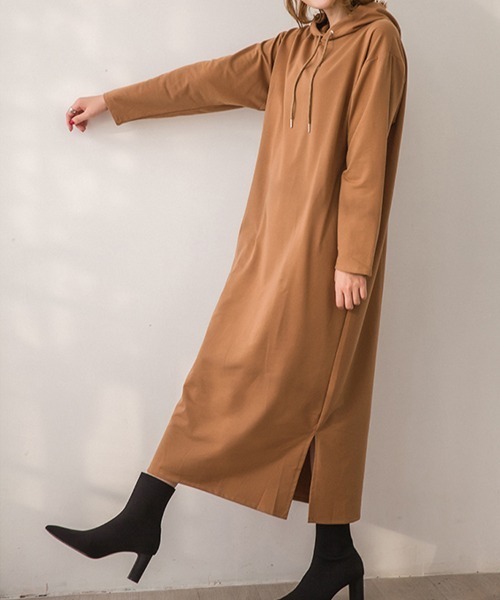 SallyLunn(サリーラン)の「シンプルフードスウェットワンピース(ワンピース・レディース・ブラウン/ブラック/ベージュ/カーキ・LARGE/MEDIUM)」の16枚目の写真