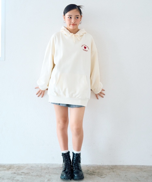 LOVETOXIC（ラブトキシック）の「【LTXC】【綿100％】バックロゴチュニックパーカ（パーカー・キッズ・チャコール/アイボリー/トップグレー/ピンク・S:140cm/L:160cm/M:150cm/130cm）」の22枚目の写真