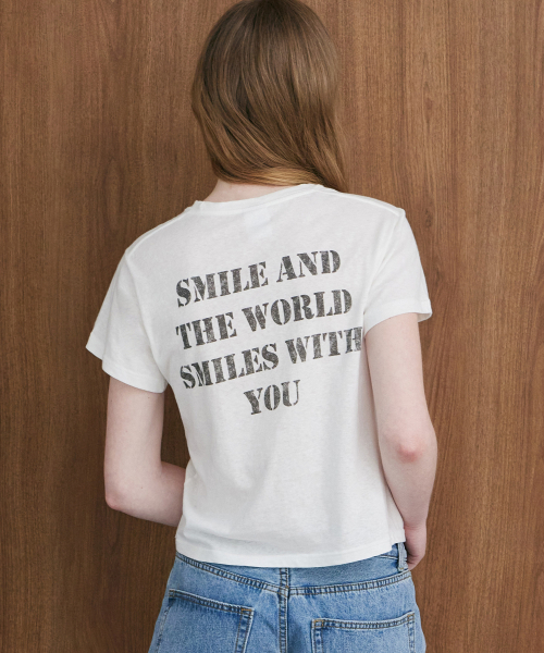 LADY VOLUME(レディーボリューム)の「スマイルウィズスヌーピーTシャツ (アイボリー)(Tシャツ/カットソー・レディース・その他・SMALL/MEDIUM)」の2枚目の写真