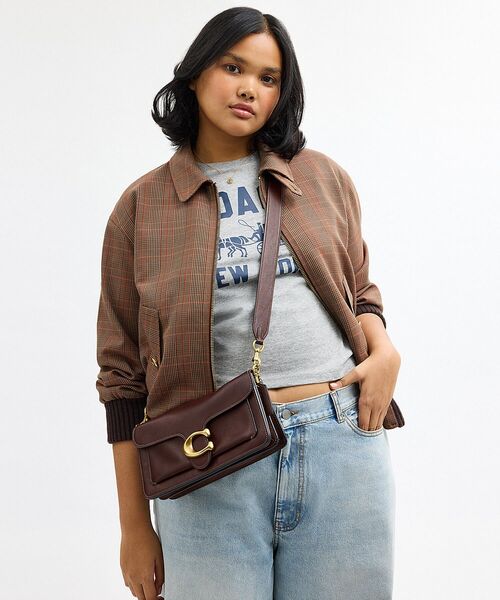 COACH(コーチ)の「タビー ショルダー バッグ 26(ショルダーバッグ・レディース・ブラウン系その他・ONE)」の4枚目の写真