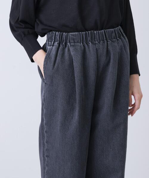 かぐれ（カグレ）の「フェードデニムイージーパンツ（デニムパンツ・レディース・ブラック系その他/ライトインディゴブルー・FREE）」の7枚目の写真