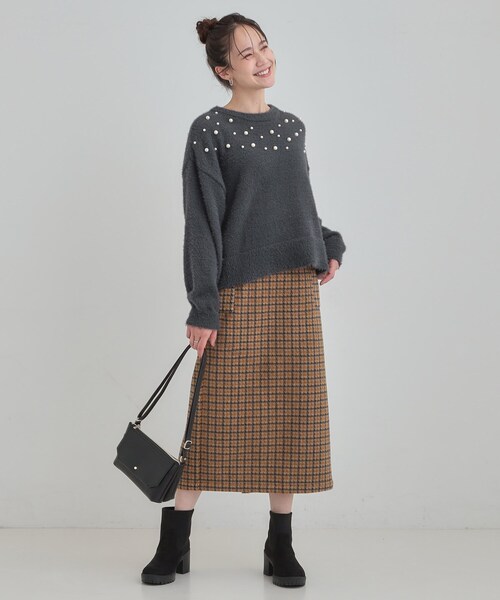 Cutie Blonde（キューティーブロンド）の「大人きらめく ふわふわパール調ニット（ニット/セーター・レディース・オフホワイト/ダークグレー/ライトブルー・00）」の14枚目の写真