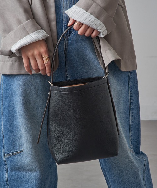 &MyuQ(アンドミューク)の「【&MyuQ】JUNO petit/トートバッグ/ショルダーバッグ(トートバッグ・レディース・ブラック/シルバー/キャメル・FREE)」の2枚目の写真