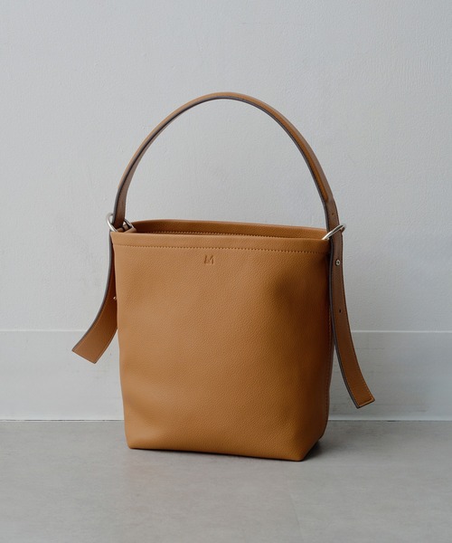 &MyuQ(アンドミューク)の「【&MyuQ】JUNO petit/トートバッグ/ショルダーバッグ(トートバッグ・レディース・ブラック/シルバー/キャメル・FREE)」の6枚目の写真