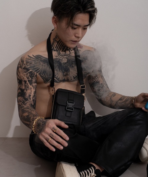 DEVICE × GOUKIコラボ】ゴールドカラーバックル ショルダーバッグ