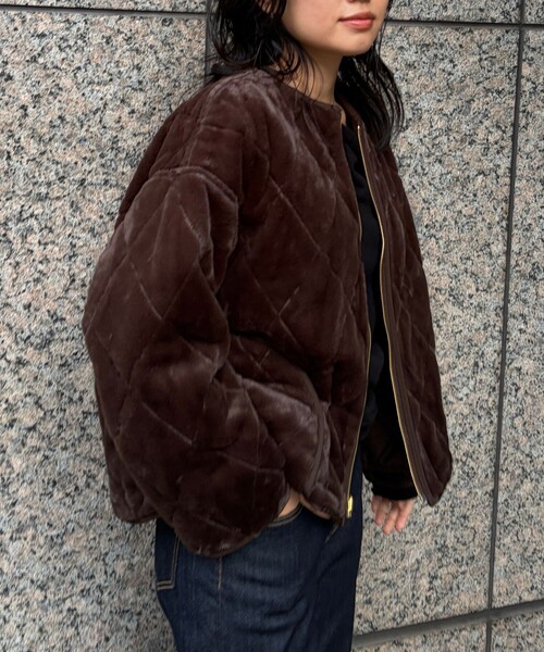 Rouge vif（ルージュヴィフ）の「リバーシブルパネトレーションファーキルトブルゾン（ブルゾン・レディース・ブラウン/グレイッシュベージュ・フリー）」の2枚目の写真