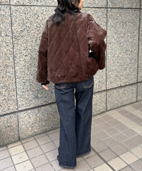 Rouge vif（ルージュヴィフ）の「リバーシブルパネトレーションファーキルトブルゾン（ブルゾン・レディース・ブラウン/グレイッシュベージュ・フリー）」の3枚目の写真