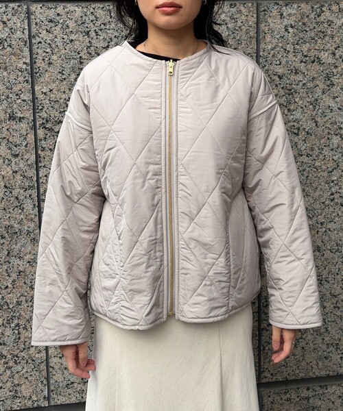 Rouge vif（ルージュヴィフ）の「リバーシブルパネトレーションファーキルトブルゾン（ブルゾン・レディース・ブラウン/グレイッシュベージュ・フリー）」の10枚目の写真