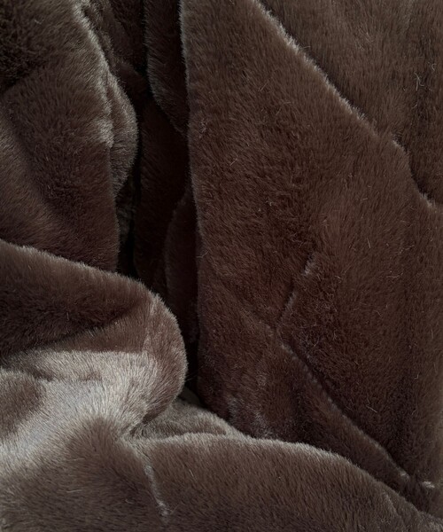 Rouge vif（ルージュヴィフ）の「リバーシブルパネトレーションファーキルトブルゾン（ブルゾン・レディース・ブラウン/グレイッシュベージュ・フリー）」の18枚目の写真