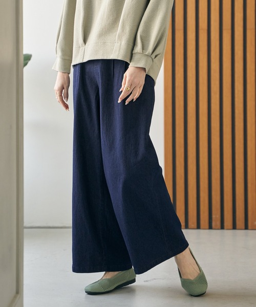 ikka（イッカ）の「デニム／チノワイドパンツ（チノパンツ・レディース・ブラック/ベージュ/ネイビー/カーキ・M/L）」の4枚目の写真