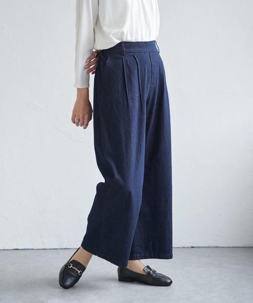 ikka（イッカ）の「デニム／チノワイドパンツ（チノパンツ・レディース・ブラック/ベージュ/ネイビー/カーキ・M/L）」の11枚目の写真