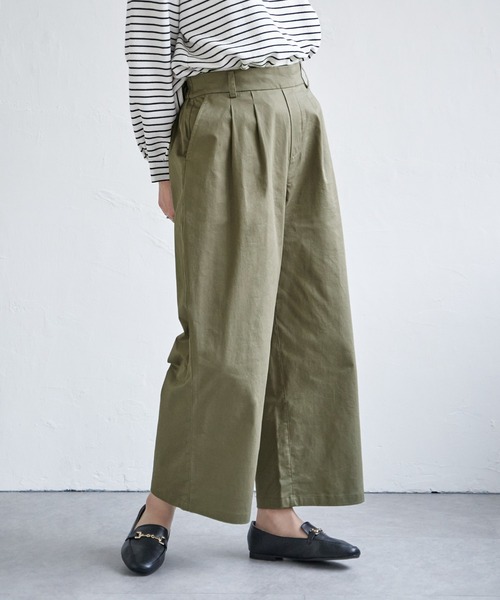 ikka（イッカ）の「デニム／チノワイドパンツ（チノパンツ・レディース・ブラック/ベージュ/ネイビー/カーキ・M/L）」の19枚目の写真