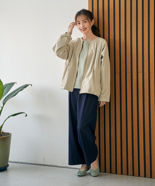 ikka（イッカ）の「デニム／チノワイドパンツ（チノパンツ・レディース・ブラック/ベージュ/ネイビー/カーキ・M/L）」の8枚目の写真