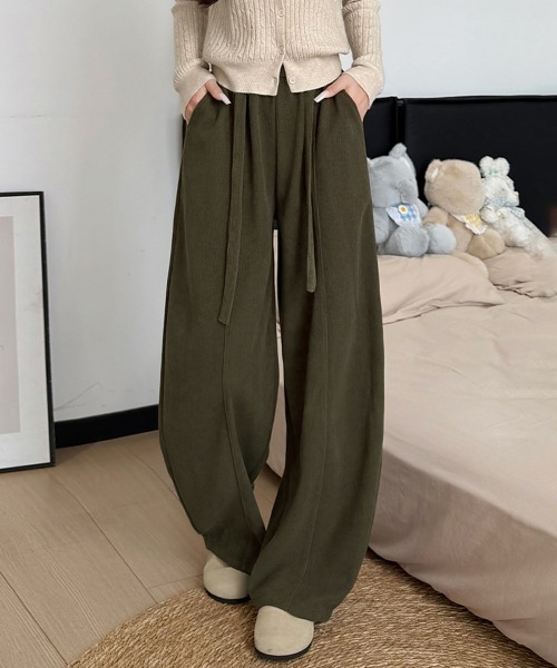 Miniministore(ミニミニストア)の「ワイドカーブパンツレディースワイドパンツ(スラックス・レディース・オフホワイト/ワインレッド/カーキ/チャコールグレー/ブラック/ブラウン・FREE)」の5枚目の写真