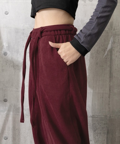 Miniministore(ミニミニストア)の「ワイドカーブパンツレディースワイドパンツ(スラックス・レディース・オフホワイト/ワインレッド/カーキ/チャコールグレー/ブラック/ブラウン・FREE)」の16枚目の写真
