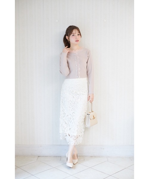 tocco closet（トッコ　クローゼット）の「ビジュー釦スカラップレース装飾ラメニットカーディガン（カーディガン/ボレロ・レディース・ライトブルー/ピンクベージュ/オフホワイト・M）」の14枚目の写真