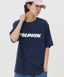 DOLPHIN WAVE APPAREL（ドルフィンウェーブアパレル）の「ドルフィン アセンティック ロゴ Tシャツ（Tシャツ/カットソー）」