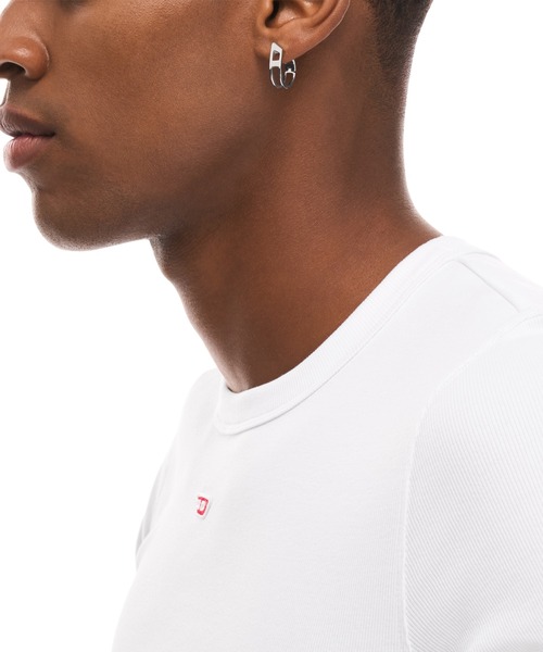 DIESEL(ディーゼル)の「ディーゼル アクセサリー ユニセックス ピアス シルバー DX1673040(ピアス(片耳用)・メンズ・シルバー・FREE)」の4枚目の写真