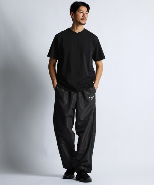 LANVIN en Bleu(ランバンオンブルー)の「シルキータッチ Vネック Tシャツ(Tシャツ/カットソー・メンズ・チャコールグレー/ブラック/ホワイト・46/48/50/52)」の6枚目の写真