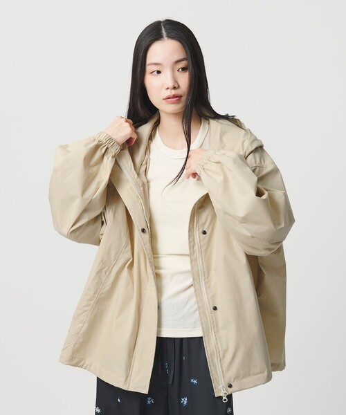 BEAUTY&YOUTH UNITED ARROWS（ビューティーアンドユースユナイテッドアローズ）の「【WEB限定】コットンナイロン フードブルゾン ウォッシャブル（ブルゾン・レディース・ナチュラル/ブラック/モカ・FREE）」の4枚目の写真