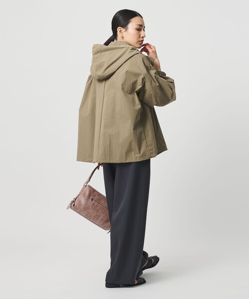 BEAUTY&YOUTH UNITED ARROWS（ビューティーアンドユースユナイテッドアローズ）の「【WEB限定】コットンナイロン フードブルゾン ウォッシャブル（ブルゾン・レディース・ナチュラル/ブラック/モカ・FREE）」の14枚目の写真