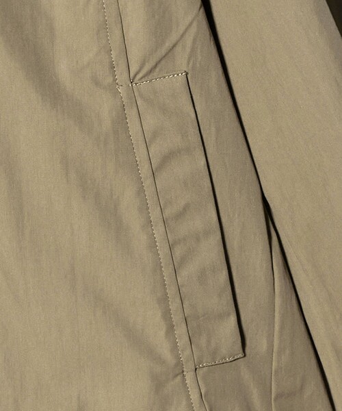 BEAUTY&YOUTH UNITED ARROWS（ビューティーアンドユースユナイテッドアローズ）の「【WEB限定】コットンナイロン フードブルゾン ウォッシャブル（ブルゾン・レディース・ナチュラル/ブラック/モカ・FREE）」の22枚目の写真