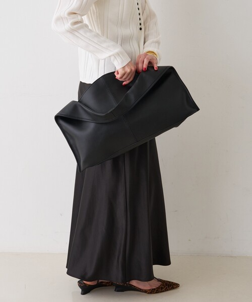 Rouge vif(ルージュヴィフ)の「【CHIMERE/シメール】レザーワイドワンハンドル(ハンドバッグ・レディース・オフホワイト/ブラック・フリー)」の5枚目の写真