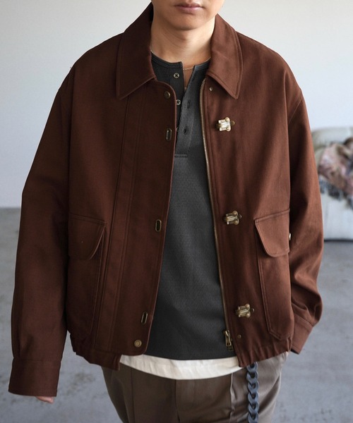 WYM LIDNM（ウィム バイ リドム）の「METAL TOGGLE TWILL DECK BLOUSON（ブルゾン・メンズ・ブラウン/ブラック・S/M/L）」の13枚目の写真
