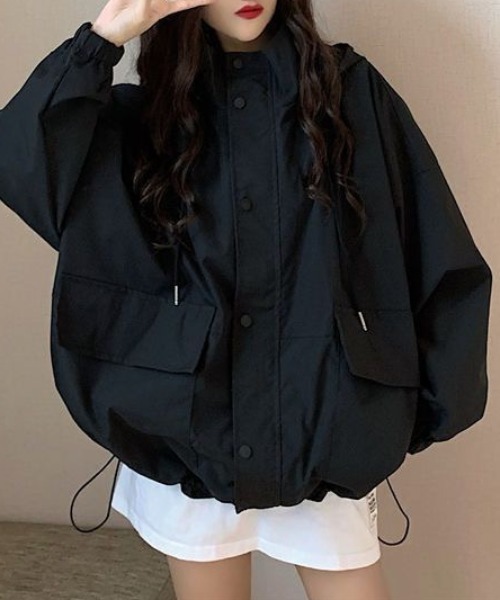 yuue' ( wear )(ユーイ)の「オーバーサイズマウンテンパーカー ライトフーディージャケット(マウンテンパーカー・レディース・ブラック・FREE)」の8枚目の写真