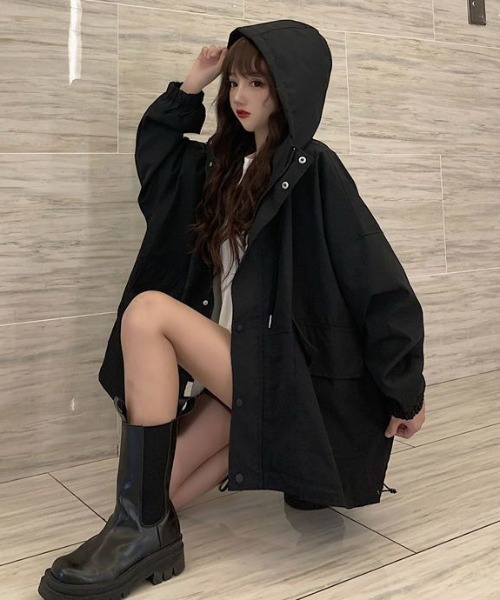 yuue' ( wear )(ユーイ)の「オーバーサイズマウンテンパーカー ライトフーディージャケット(マウンテンパーカー・レディース・ブラック・FREE)」の3枚目の写真