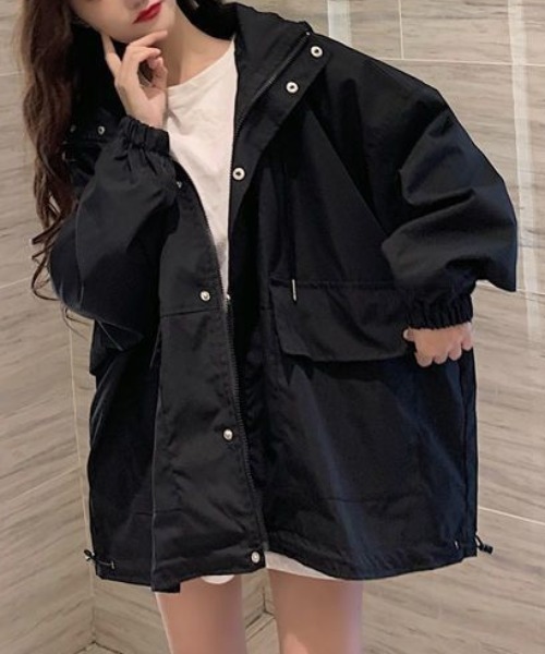 yuue' ( wear )(ユーイ)の「オーバーサイズマウンテンパーカー ライトフーディージャケット(マウンテンパーカー・レディース・ブラック・FREE)」の5枚目の写真
