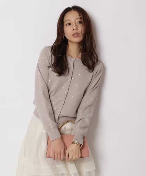 JUSGLITTY(ジャスグリッティー)の「プチドット刺繡カーディガン(ニット/セーター・レディース・グレー/グレイッシュベージュ/ホワイト・2)」の3枚目の写真