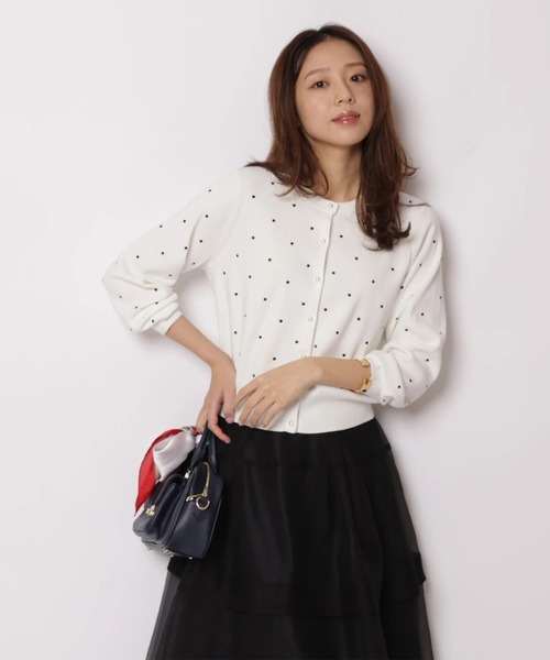 JUSGLITTY(ジャスグリッティー)の「プチドット刺繡カーディガン(ニット/セーター・レディース・グレー/グレイッシュベージュ/ホワイト・2)」の13枚目の写真
